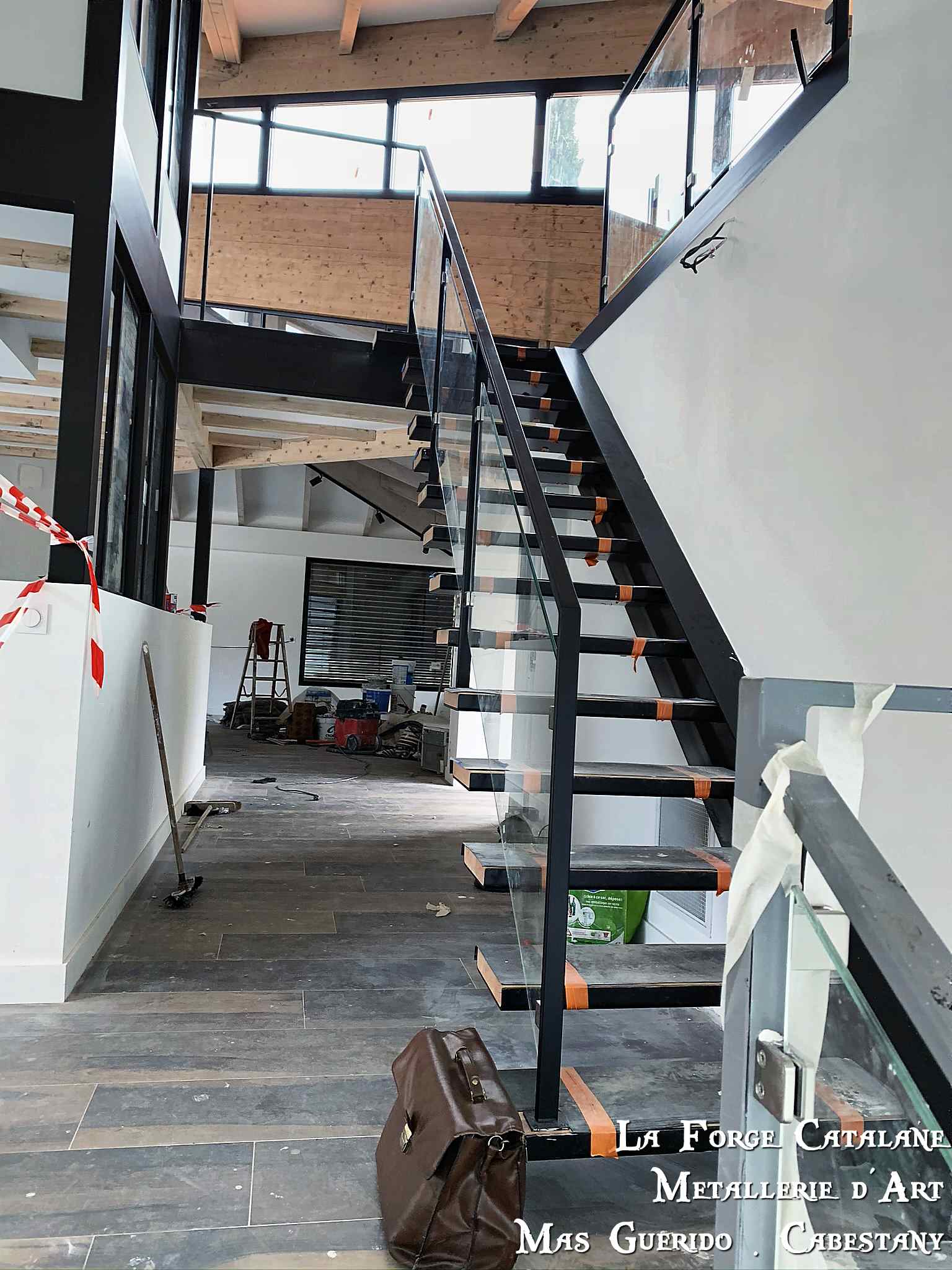 rampant remplissage en verre feuillete pince inox forge catalane 1.jpg